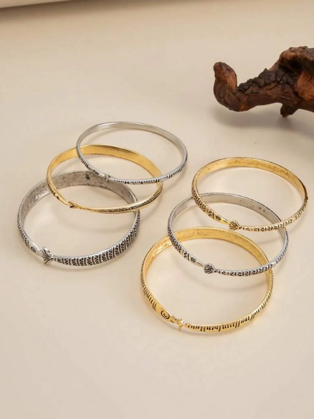 Fish Motif Bangle Set N2132 - Picture 5 of 9